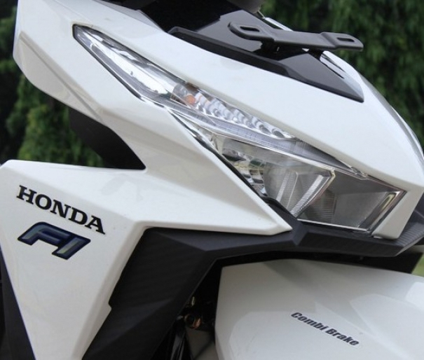 . lengkap, photo, dan detail fitur New Honda Vario 150 eSP. | MOTORBLITZ