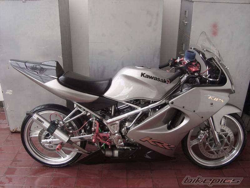Kawasaki Ninja 150 RR dua tak modifikasi Part 2.  MOTORBLITZ