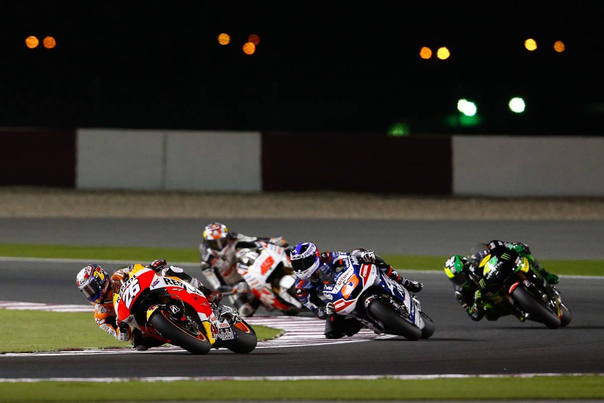Losail Qatar 2015 MotoGP Duel Yamaha Dan Ducati MOTORBLITZ