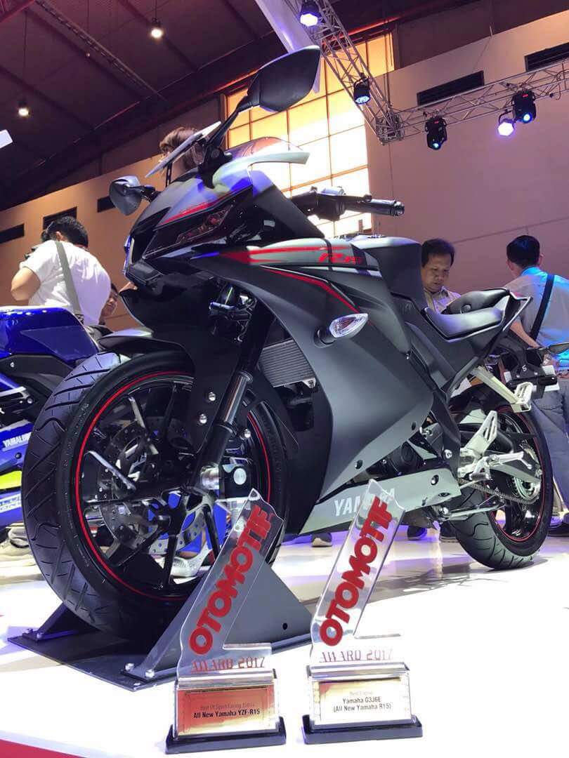 Spesifikasi New Yamaha R15 V3 2017 MOTORBLITZ
